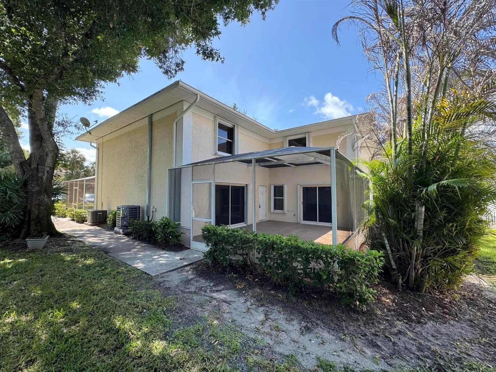 1536 N Lawnwood Circle # 3, Fort Pierce, FL 34950 photo 4
