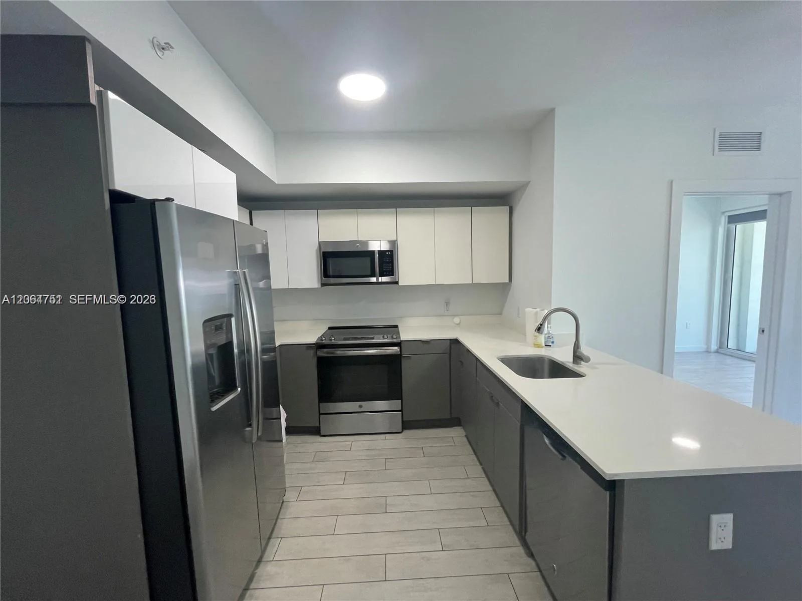 321 NE 26th St # 512, Miami, FL 33137 photo 3