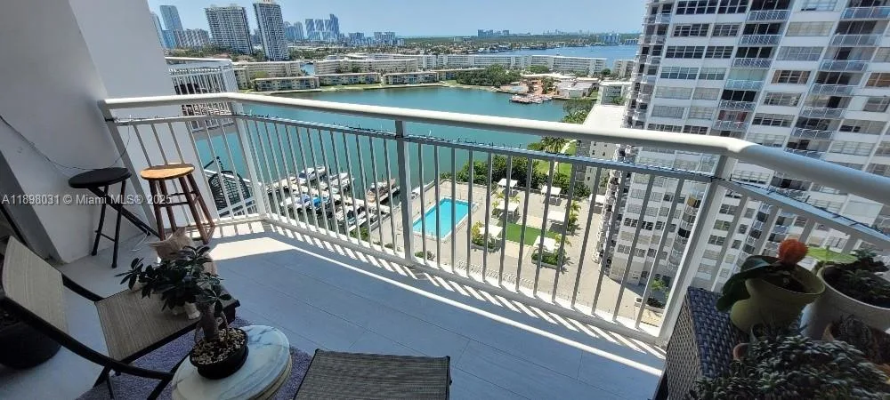 18071 Biscayne Blvd # 1801, Aventura, FL 33160