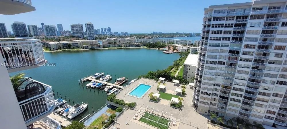 18071 Biscayne Blvd # 1801, Aventura, FL 33160 photo 2