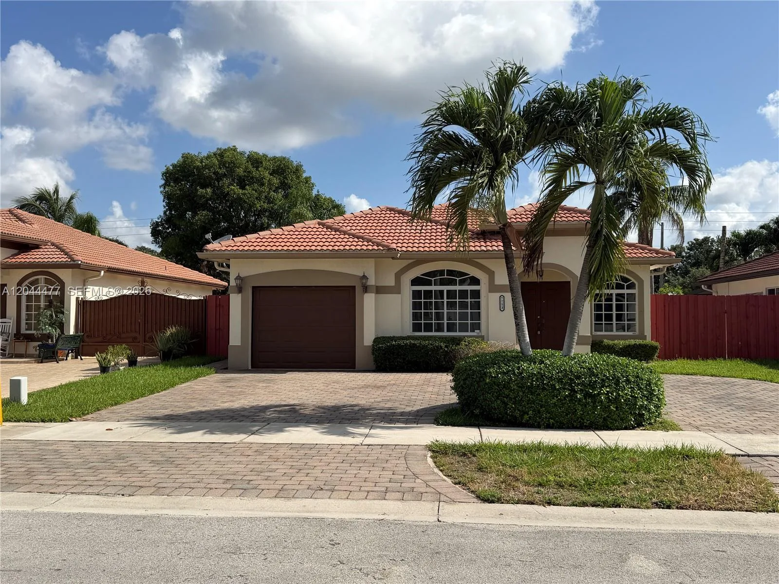 7753 NW 201st Ter, Hialeah, FL 33015 photo 2
