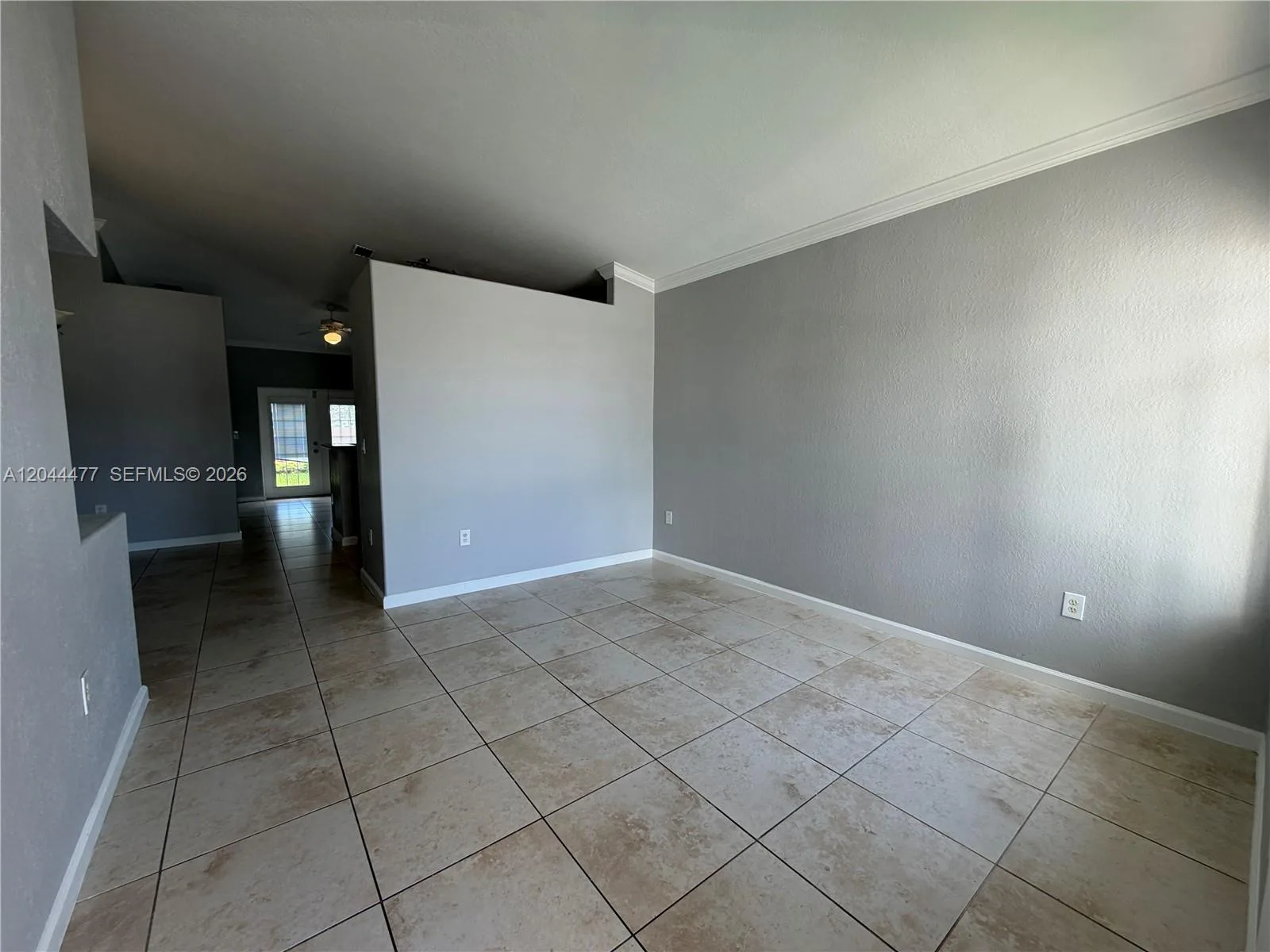 7753 NW 201st Ter, Hialeah, FL 33015 photo 5