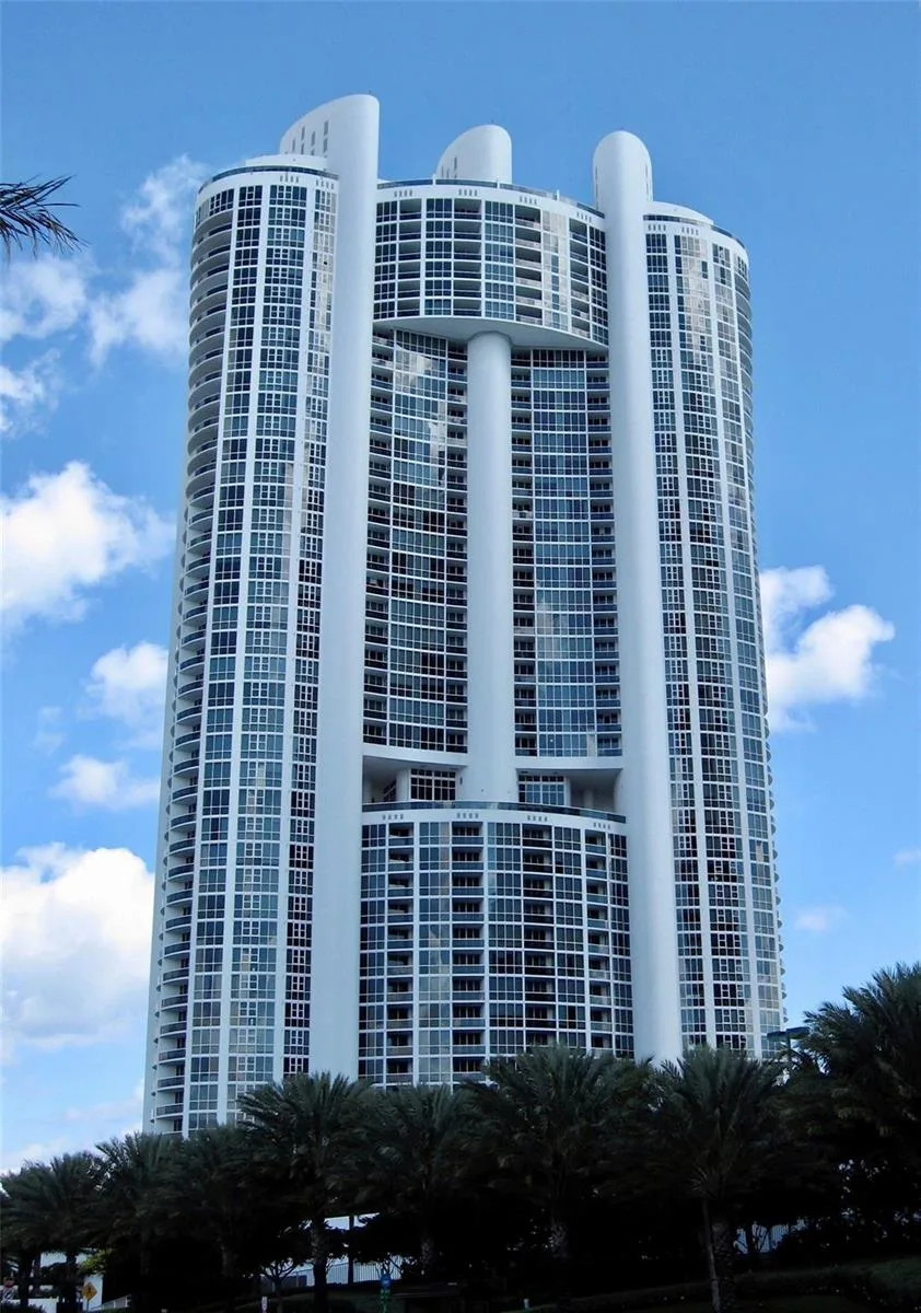 18201 Collins Avenue # 3301a, Sunny Isles Beach, FL 33160