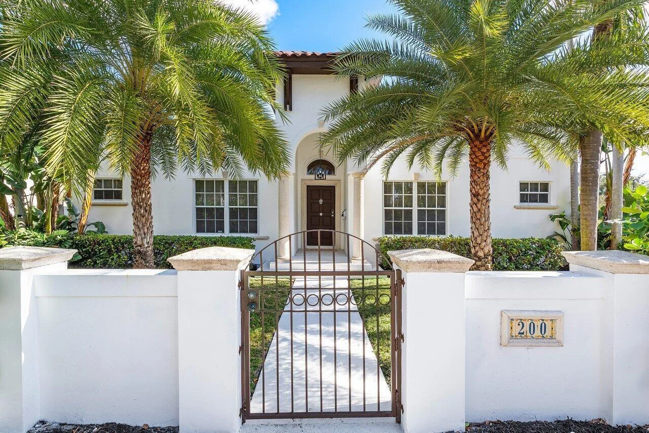 200 NE 2nd Street, Boca Raton, FL 33432