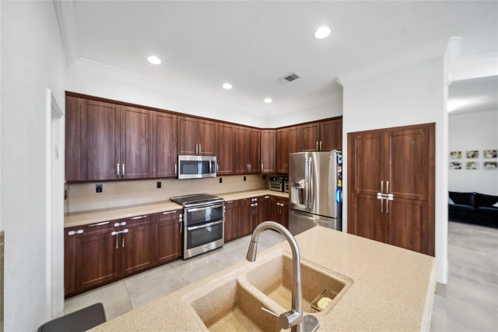 4916 SW 38th Way, Fort Lauderdale, FL 33312 photo 4