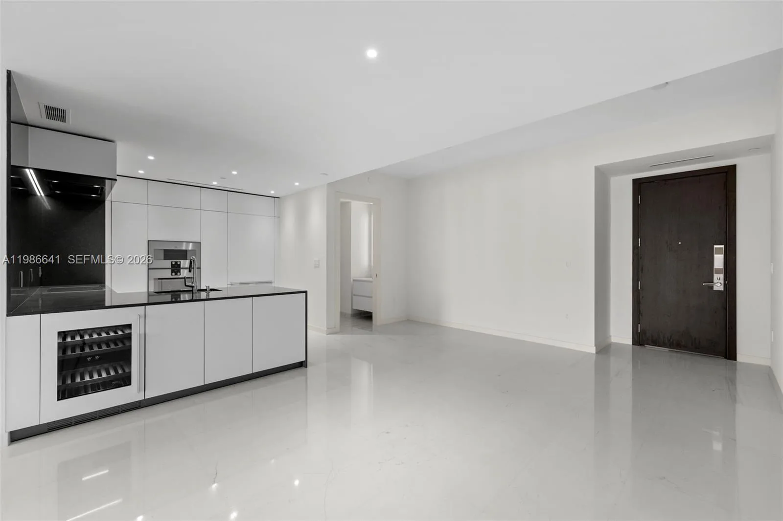 300 Biscayne Blvd Way # 2409, Miami, FL 33131 photo 6