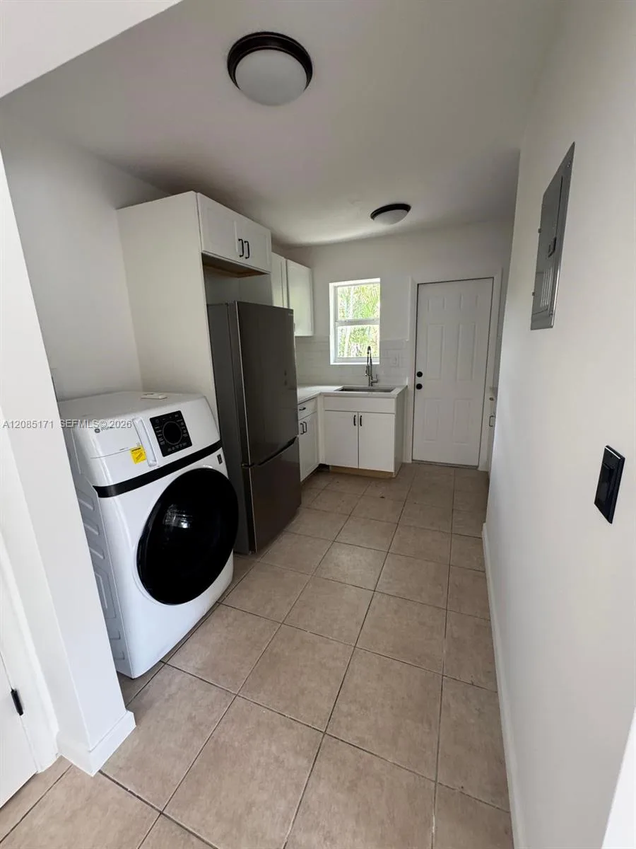 NW 5 AVE 1521 # 1-2, Fort Lauderdale, FL 33311