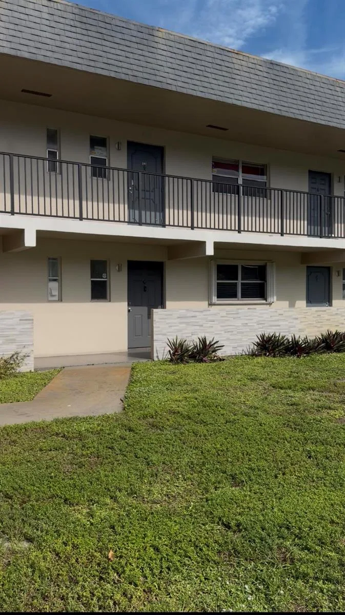8001 Fairview Drive # 106, Tamarac, FL 33321