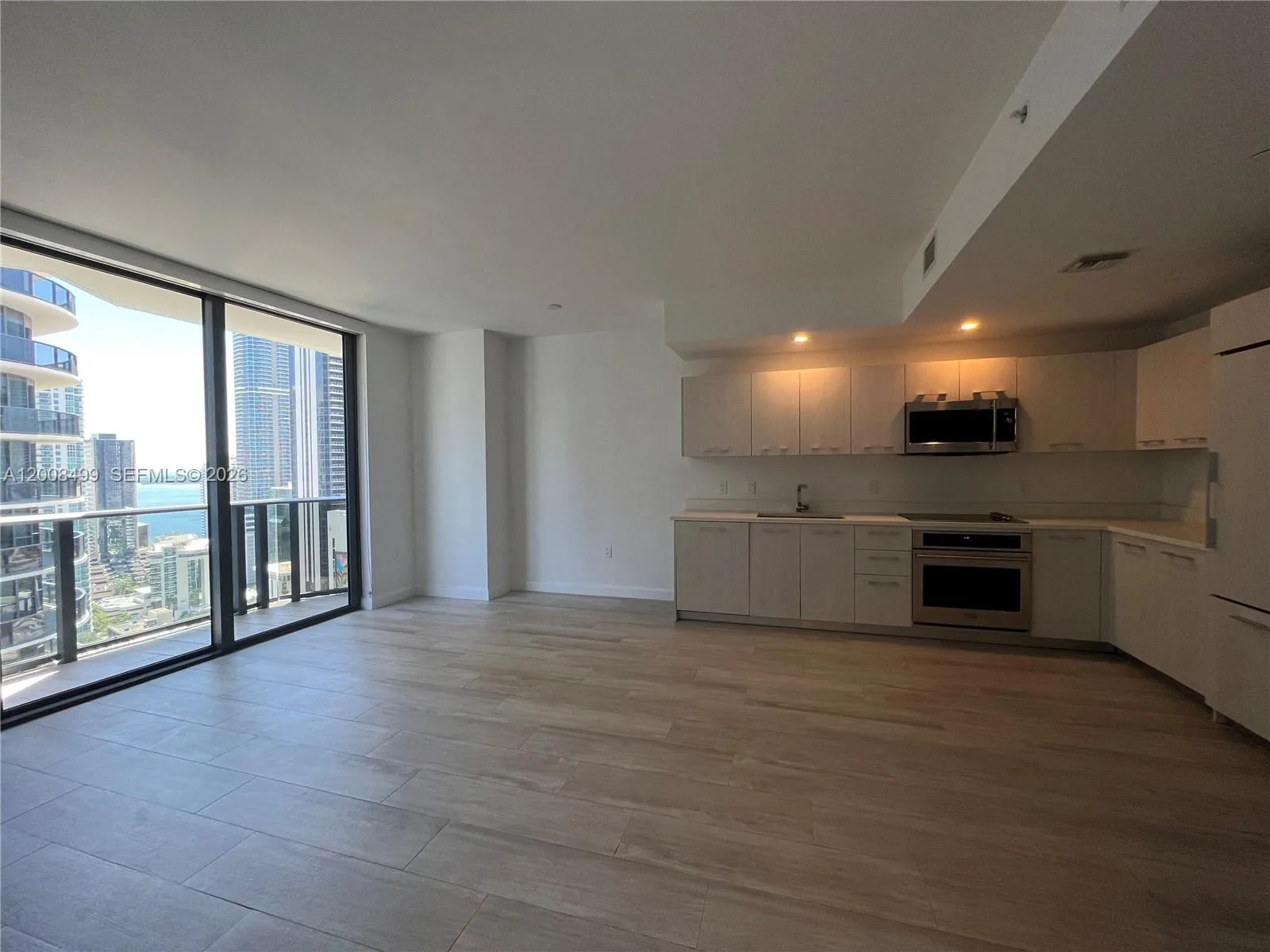 55 SW 9th St # 2702, Miami, FL 33130