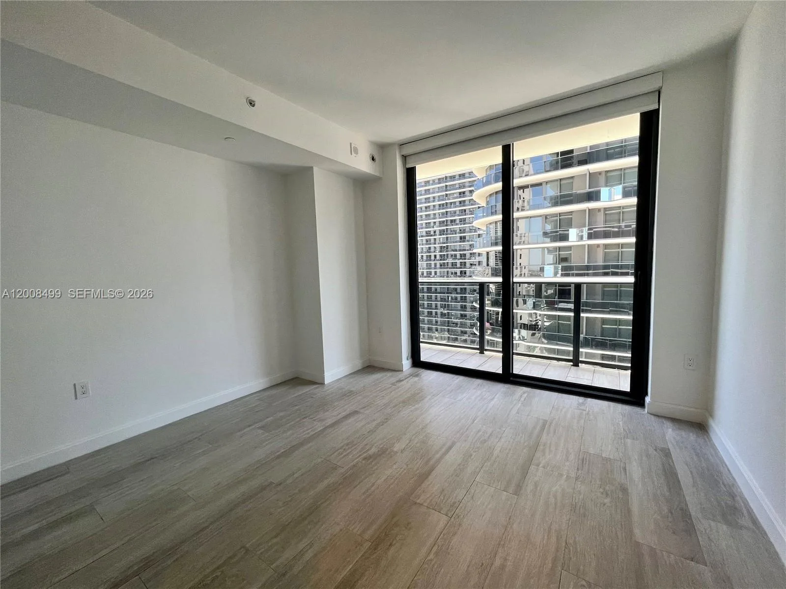 55 SW 9th St # 2702, Miami, FL 33130 photo 12