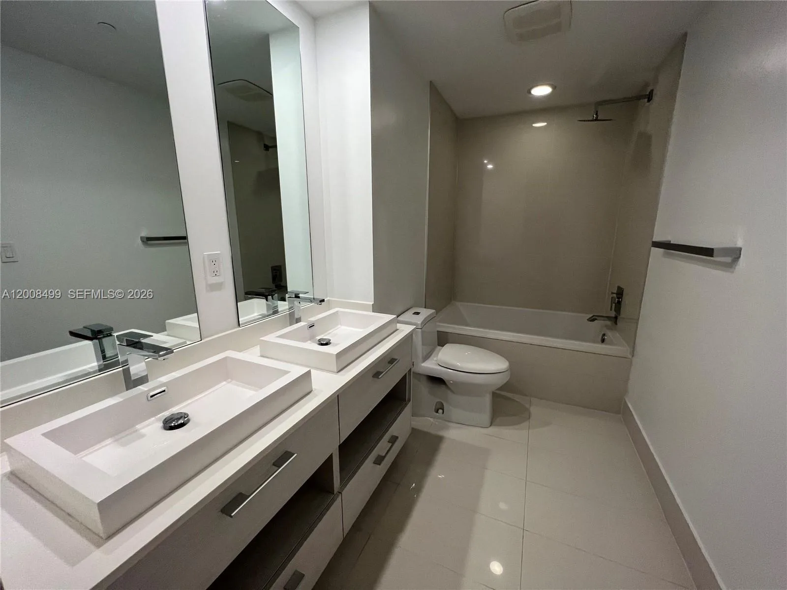 55 SW 9th St # 2702, Miami, FL 33130 photo 8