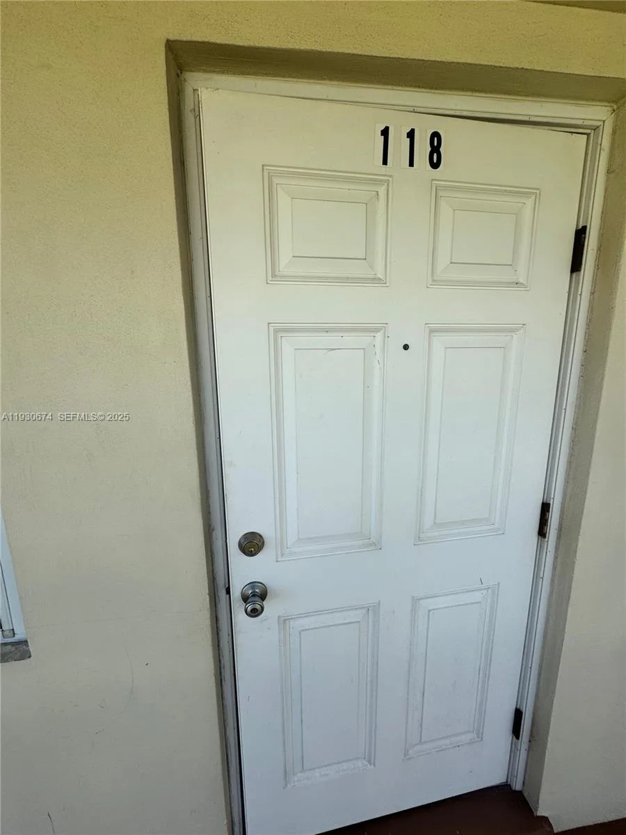 118 E Salisbury  E # 118, West Palm Beach, FL 33417