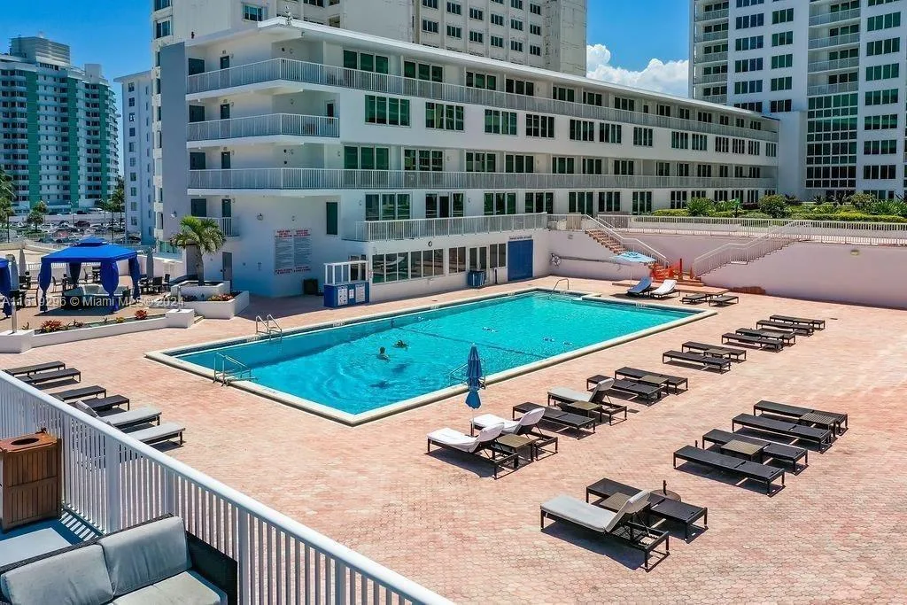 5401 Collins Ave # 1123, Miami Beach, FL 33140 photo 6