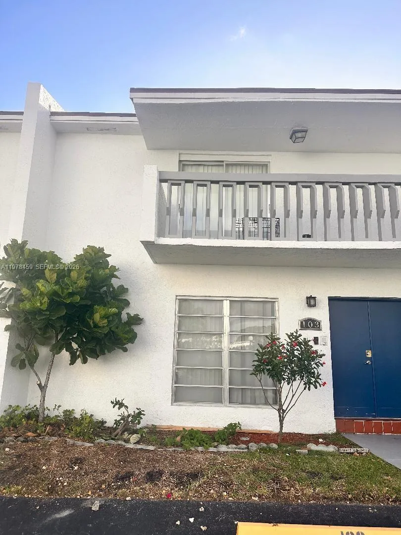 9400 SW 170th St # 103, Palmetto Bay, FL 33157 photo 2