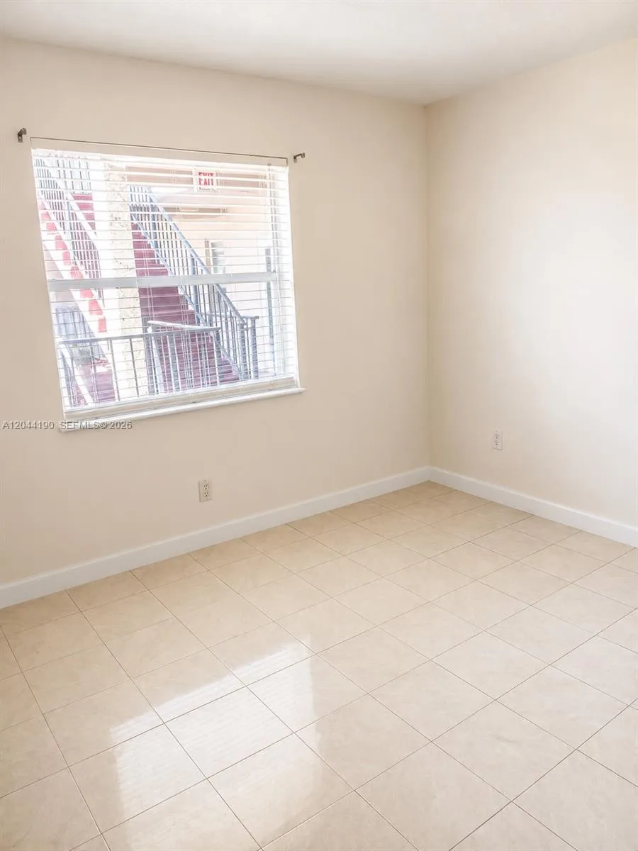 2821 Somerset Dr # 312, Lauderdale Lakes, FL 33311 photo 6