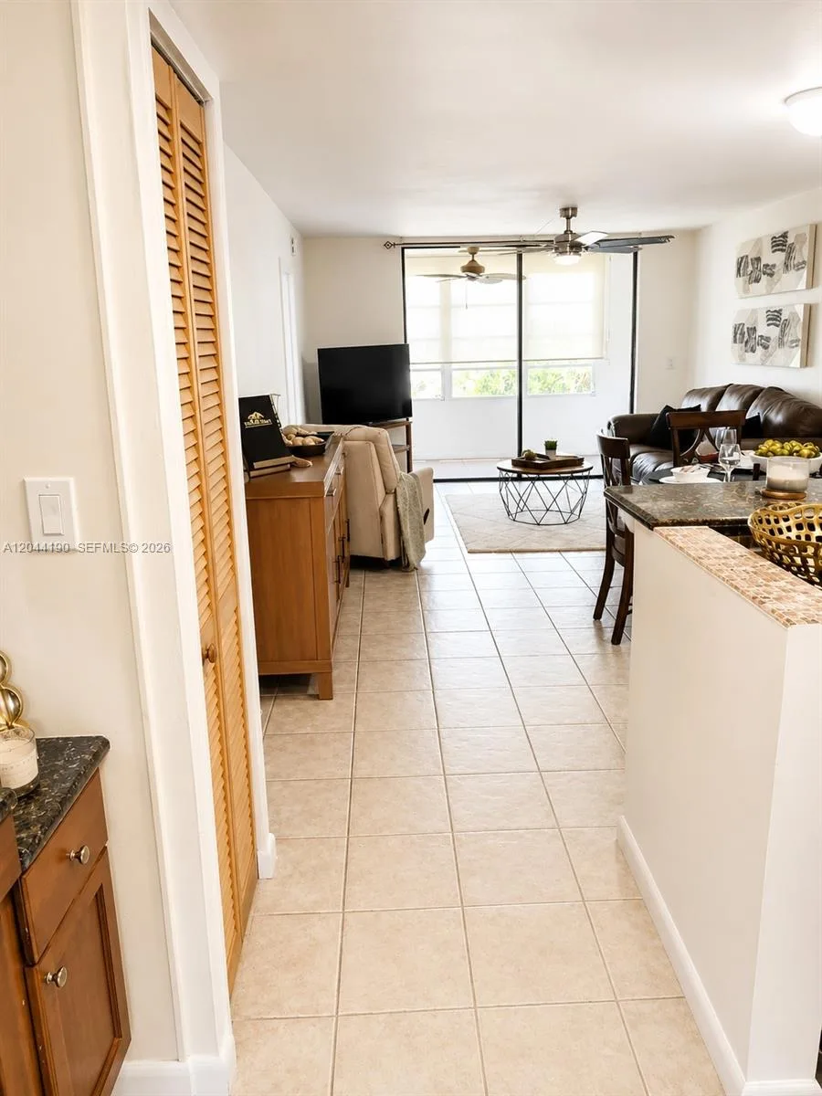 2821 Somerset Dr # 312, Lauderdale Lakes, FL 33311 photo 9