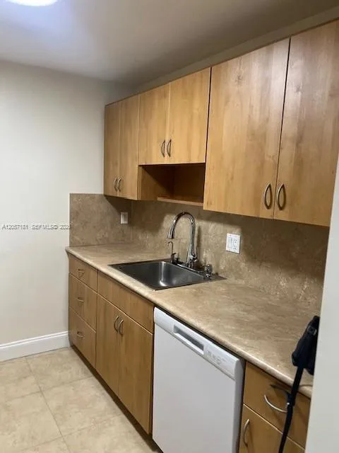 14525 N Kendall Dr # 304J, Miami, FL 33186 photo 8