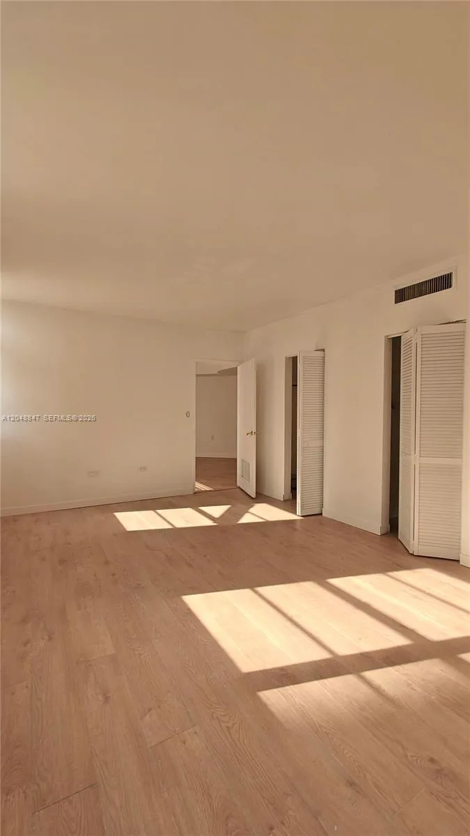 801 Brickell Bay Dr # 365, Miami, FL 33131 photo 2