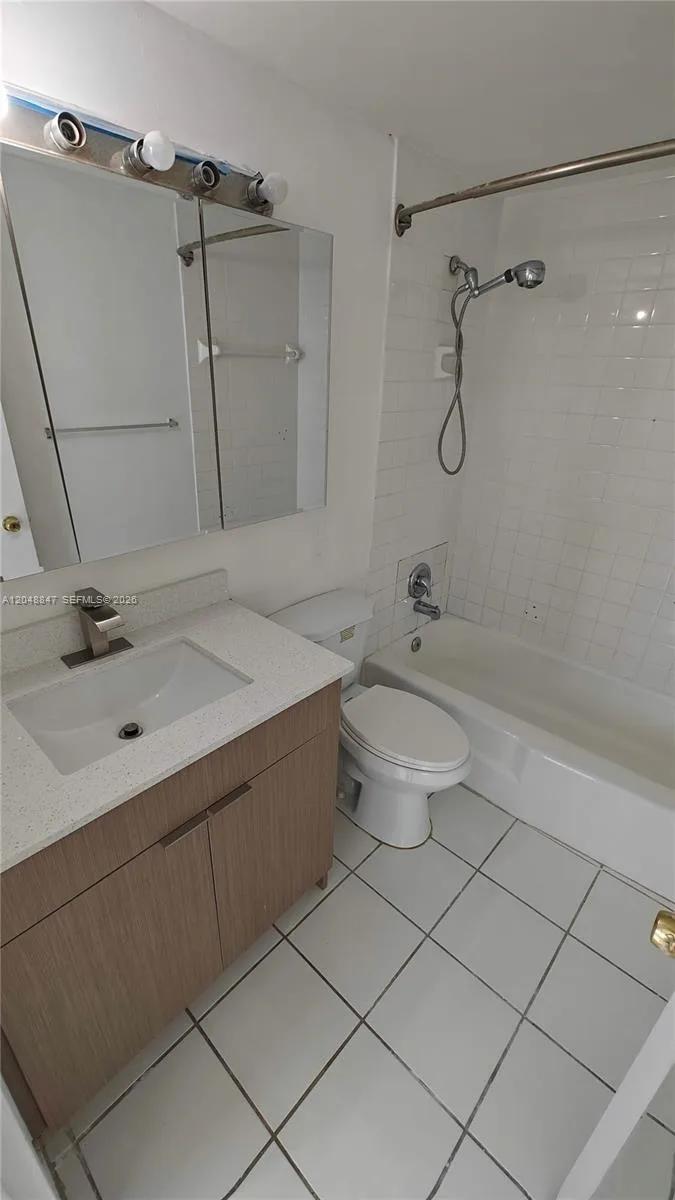 801 Brickell Bay Dr # 365, Miami, FL 33131 photo 5