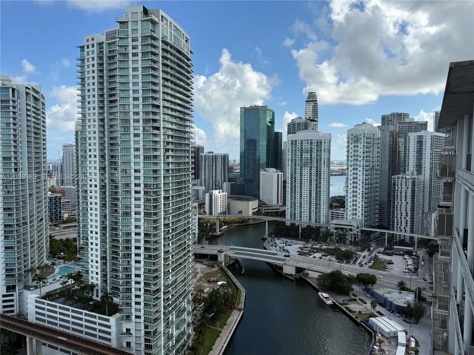 185 SW 7th St # 3311, Miami, FL 33130 photo 12