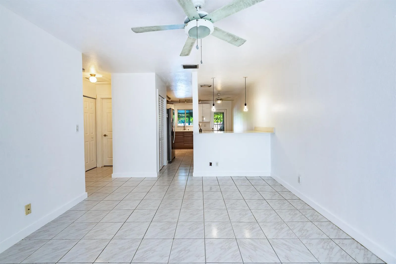 2501 TAYLOR Street # C, Hollywood, FL 33020 photo 3