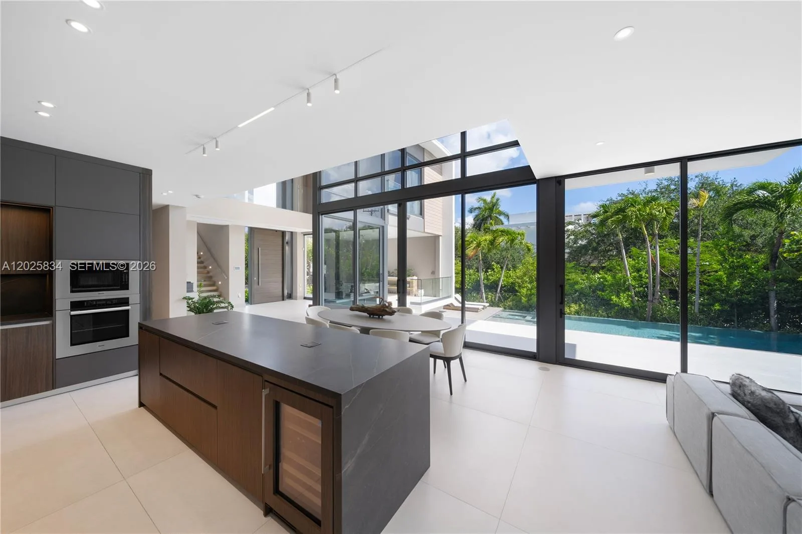 571 Glenridge Rd, Key Biscayne, FL 33149 photo 6