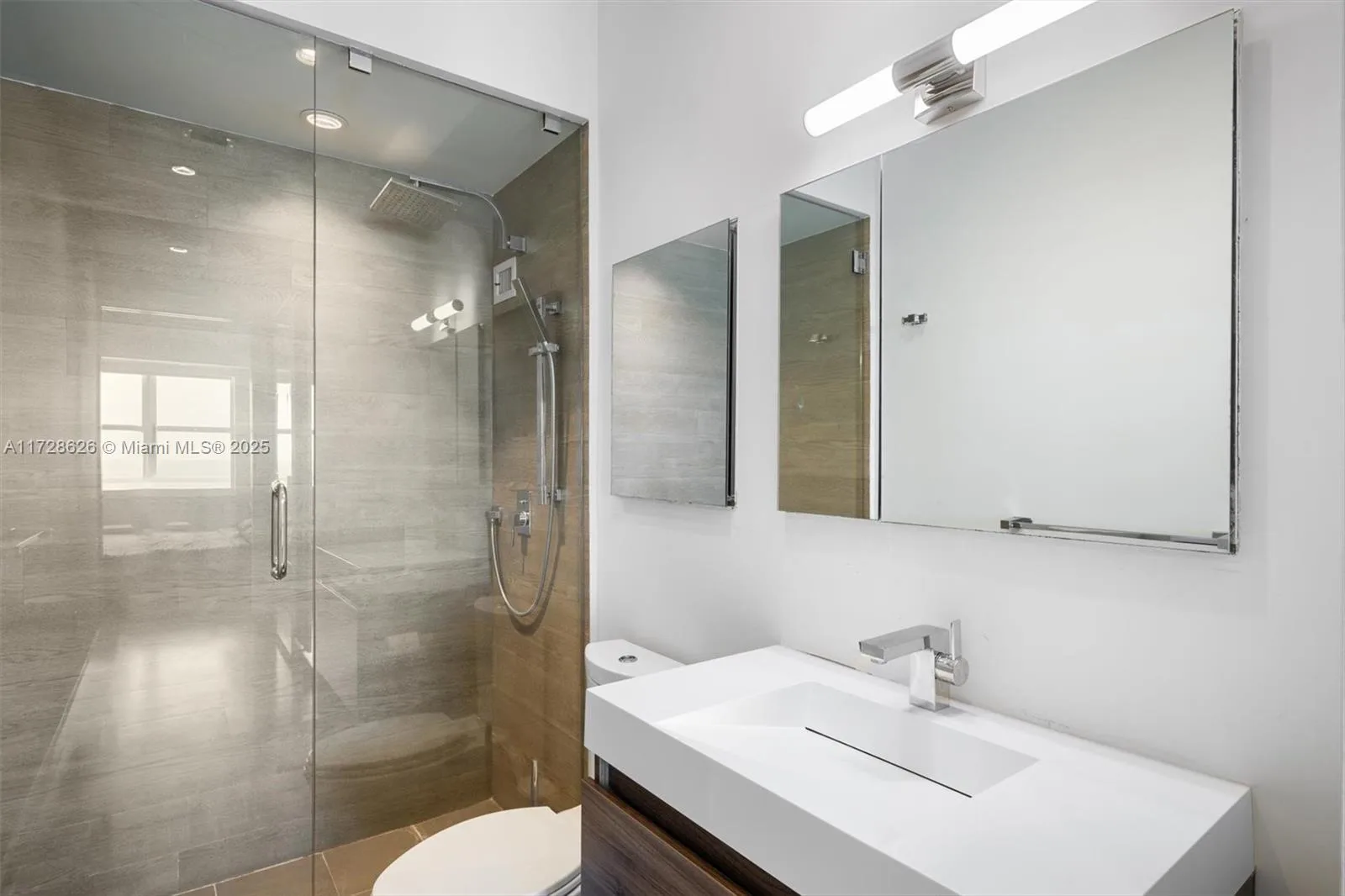 5601 Collins Ave # PH-5, Miami Beach, FL 33140 photo 13