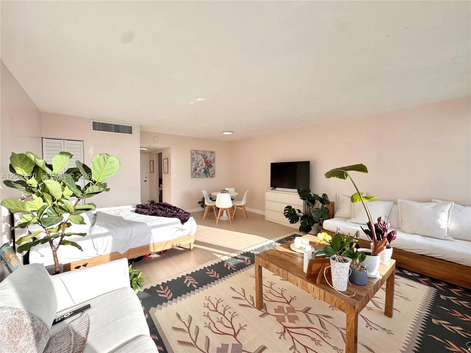 2899 Collins Ave # 550, Miami Beach, FL 33140
