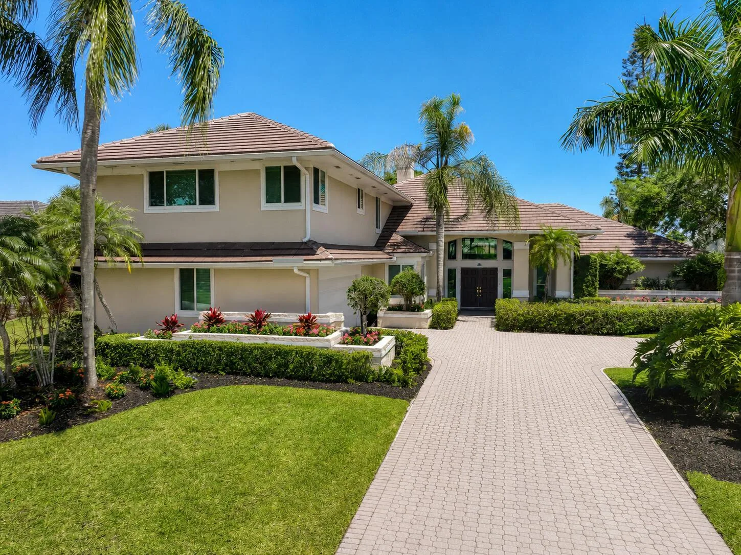 185 Thornton Drive, Palm Beach Gardens, FL 33418 — photo 2 of 54