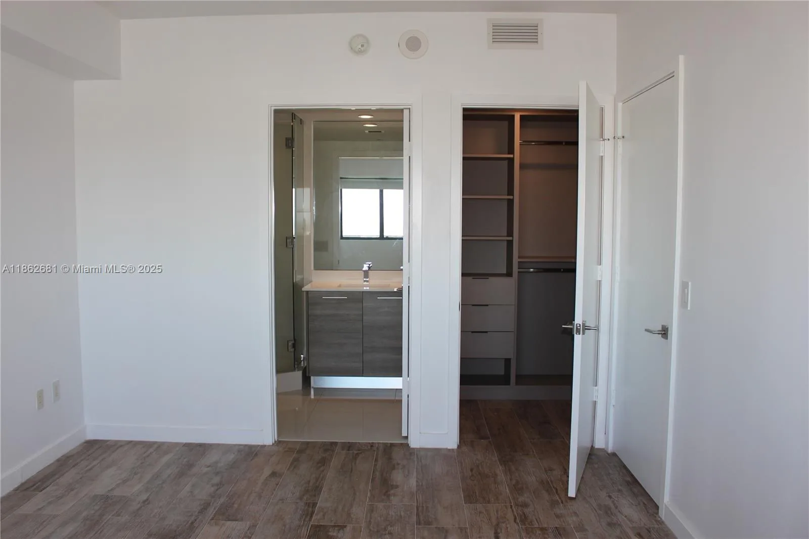 650 NE 32nd St # 3703, Miami, FL 33137 photo 13
