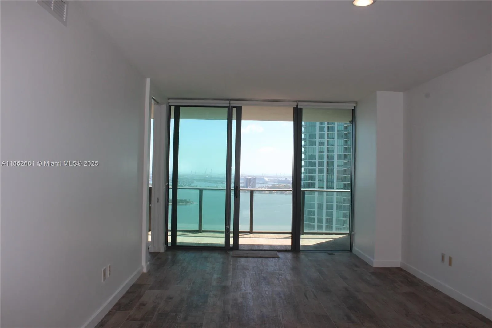 650 NE 32nd St # 3703, Miami, FL 33137 photo 3