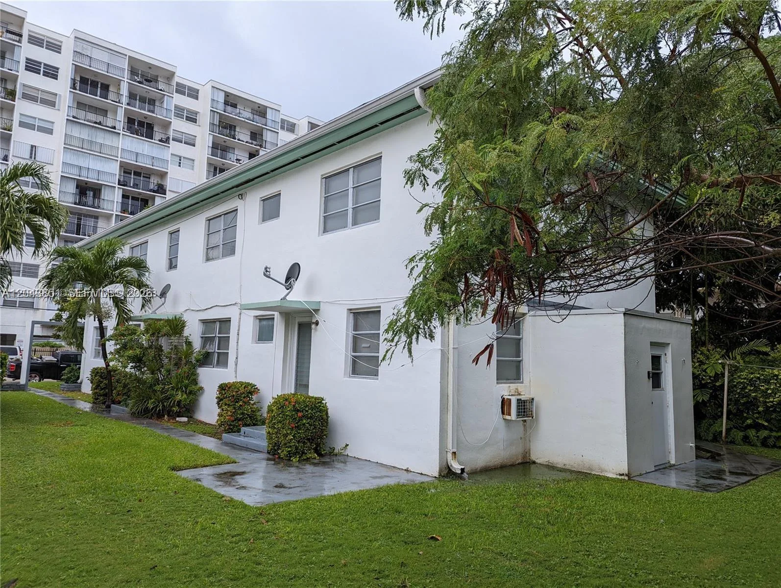 7821 Byron Ave, Miami Beach, FL 33141 photo 10