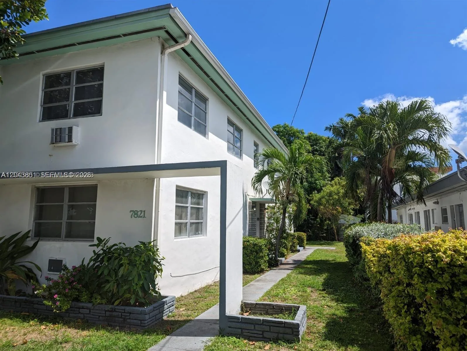7821 Byron Ave, Miami Beach, FL 33141 photo 11