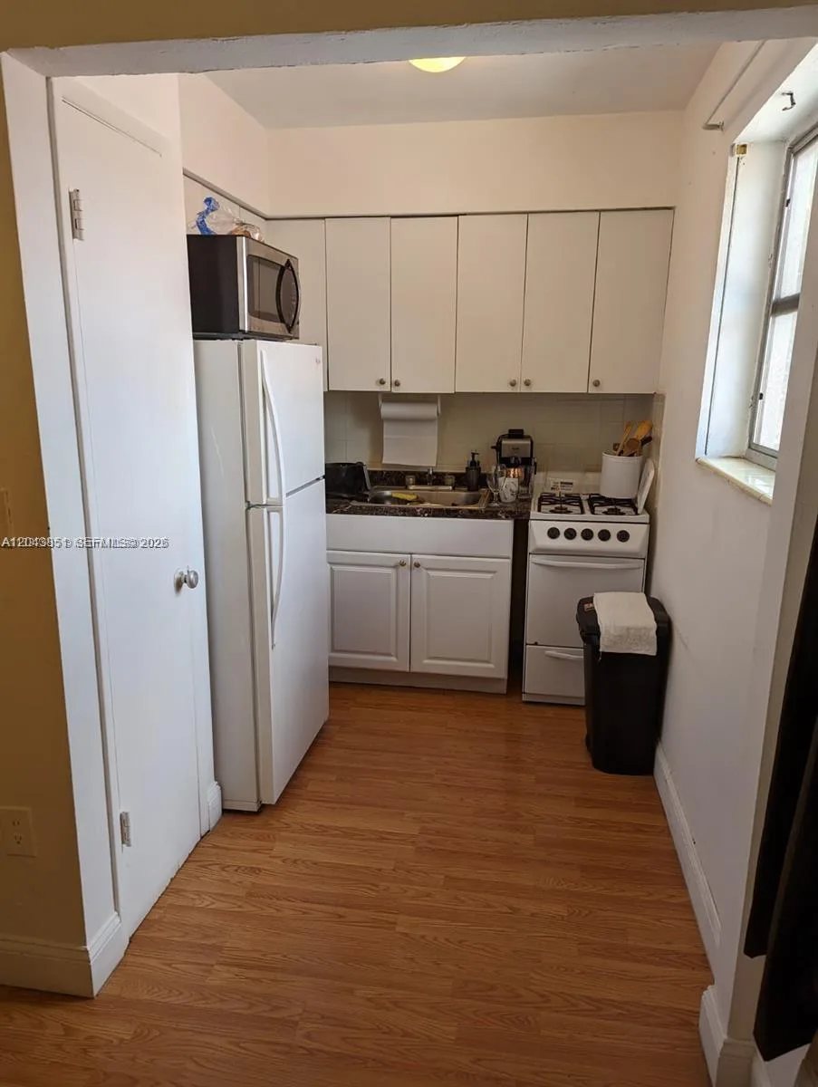 7821 Byron Ave, Miami Beach, FL 33141 photo 7