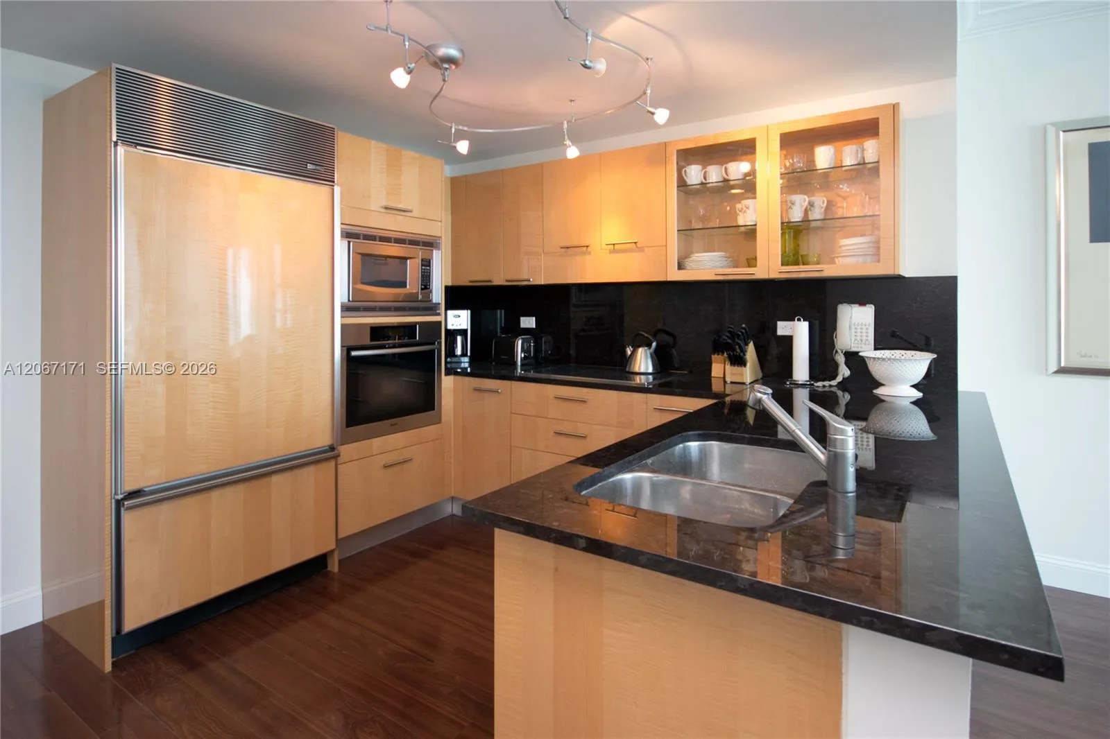 6799 Collins Ave # 1103, Miami Beach, FL 33141 photo 4
