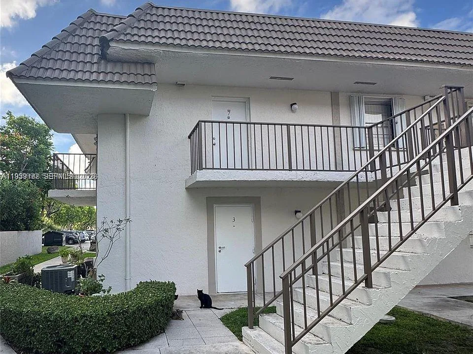 6911 SW 129 AV # 5, Miami, FL 33183