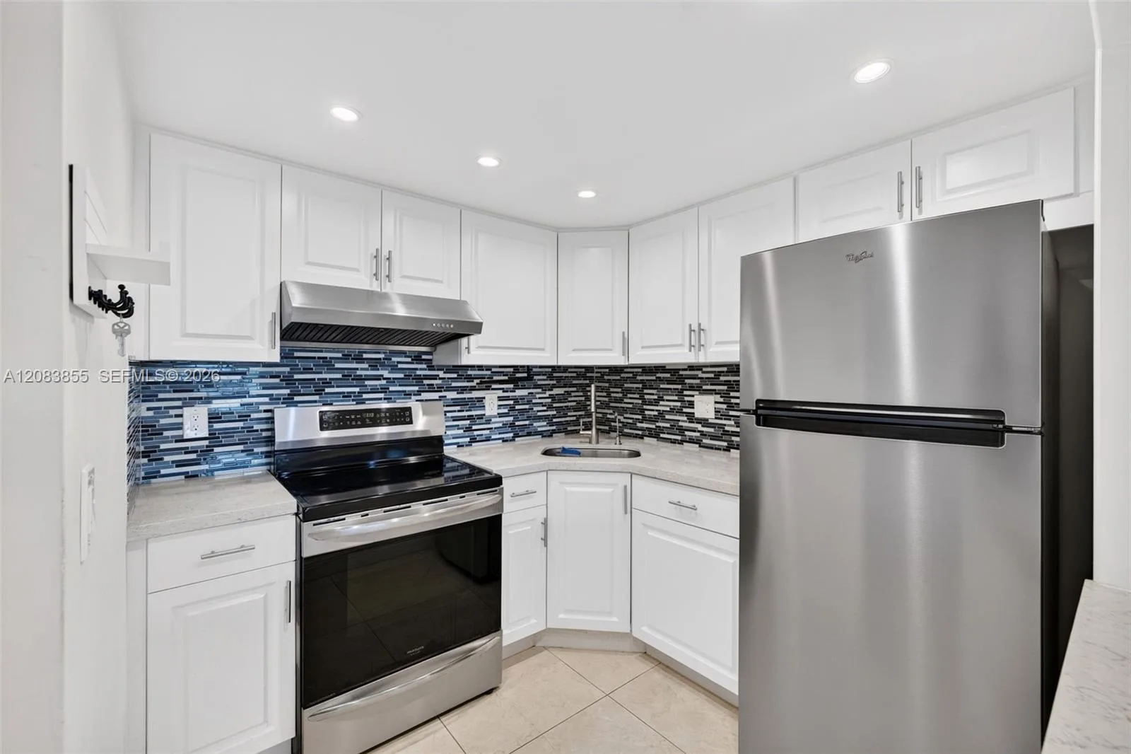 5203 NE 24th Ter # B211, Fort Lauderdale, FL 33308