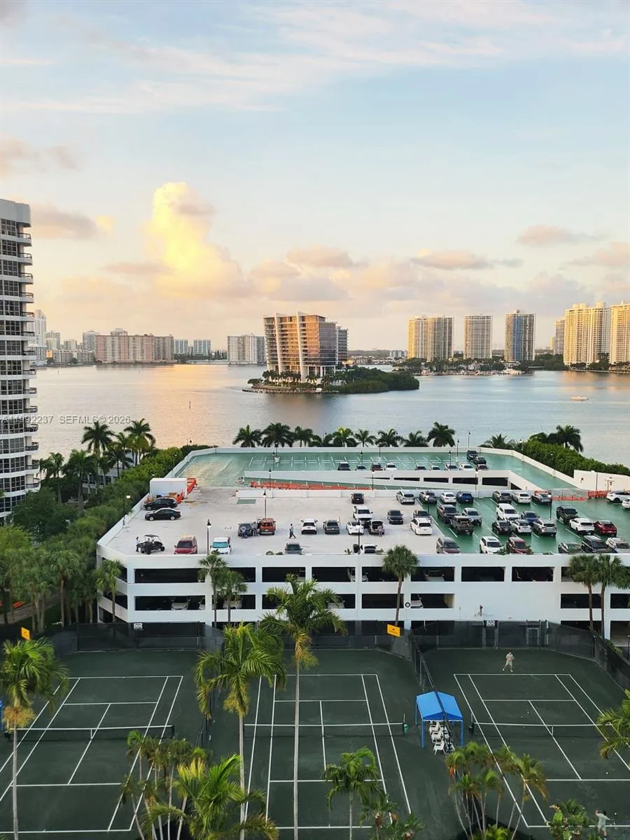 3500 Mystic Pointe Dr # 1201, Aventura, FL 33180