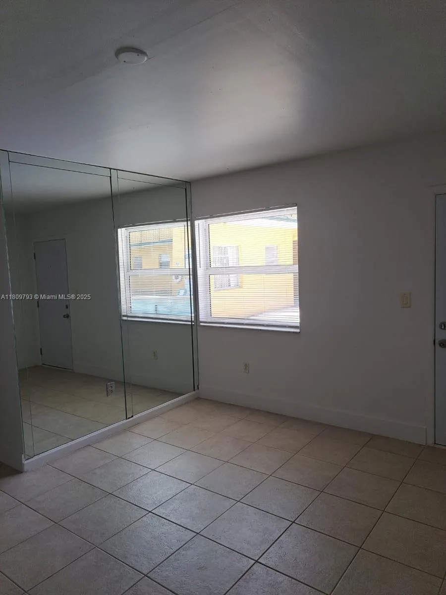 1975 NE 135th St # 2D, North Miami, FL 33181 photo 4
