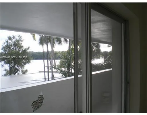 500 BAYVIEW Drive # 122, Sunny Isles Beach, FL 33160 photo 8