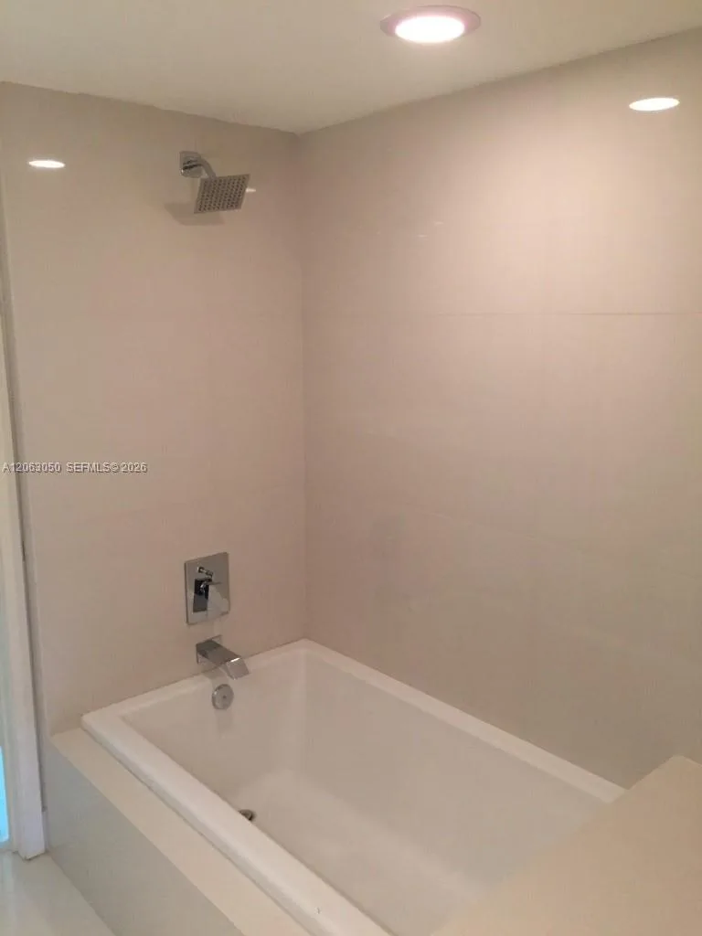 1100 S MIAMI AV # 3902, Miami, FL 33130 photo 10