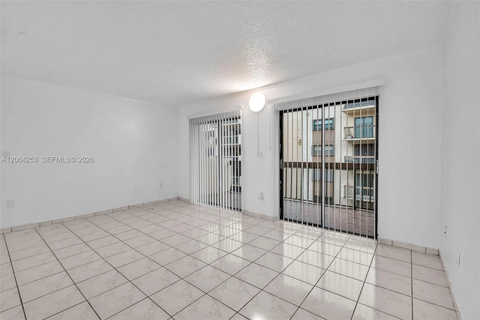 5249 NW 7th St # 416, Miami, FL 33126 photo 4