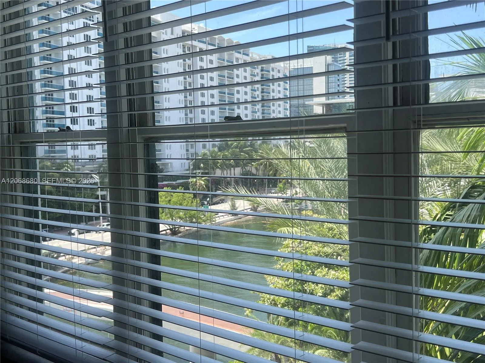2421 Lake Pancoast Dr # 4D, Miami Beach, FL 33140 photo 12