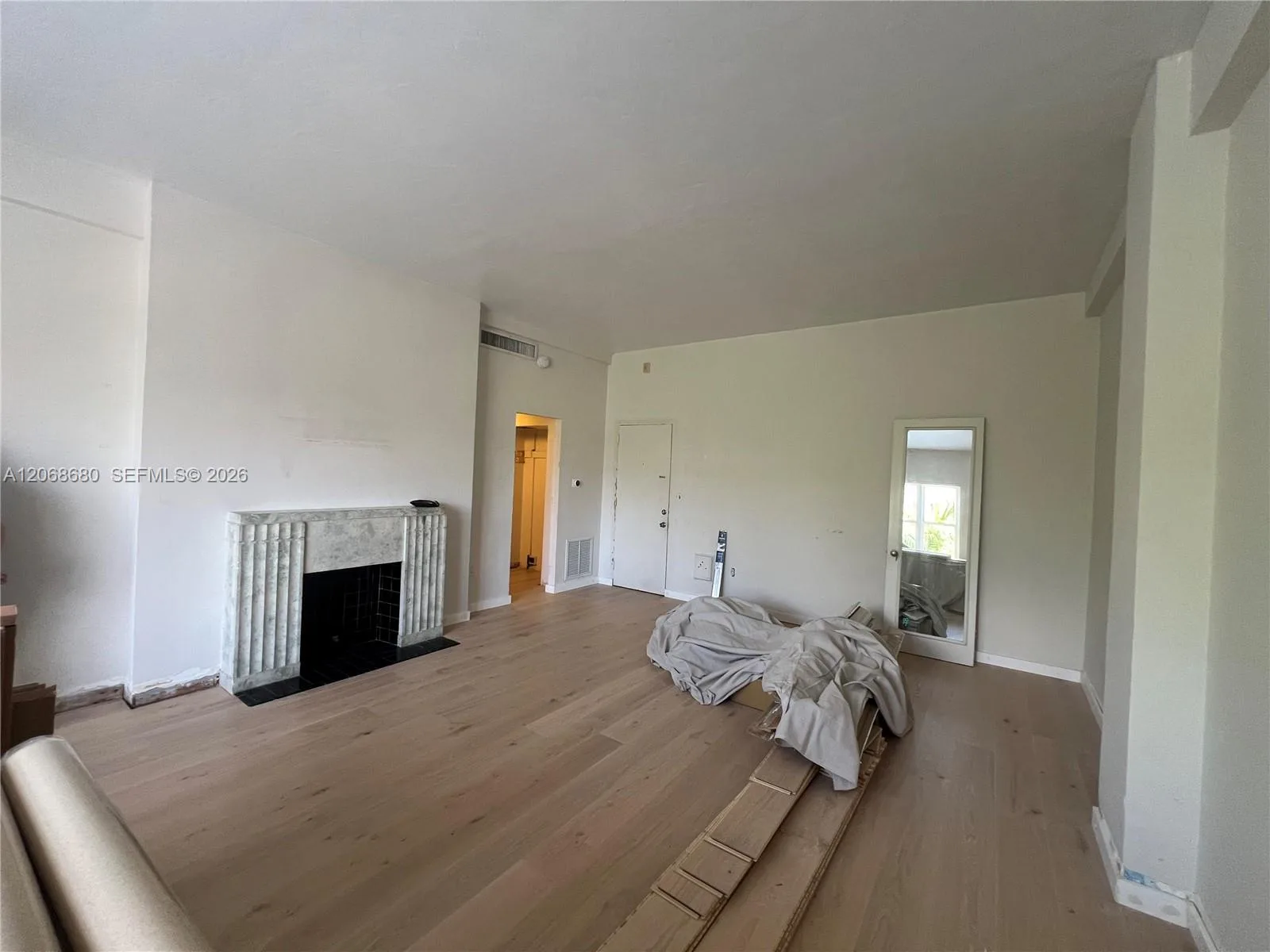 2421 Lake Pancoast Dr # 4D, Miami Beach, FL 33140 photo 8