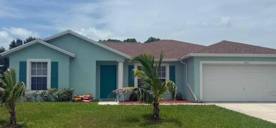 2847 SW SOUTH CALABRIA Circle, Port St. Lucie, FL 34953