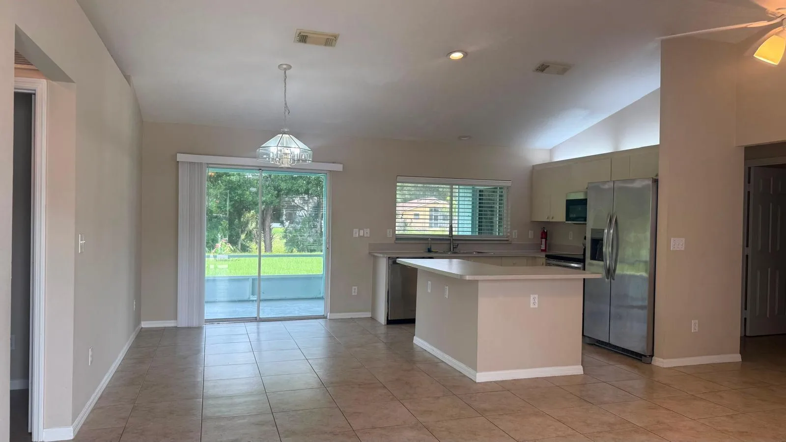 2847 SW SOUTH CALABRIA Circle, Port St. Lucie, FL 34953 photo 3
