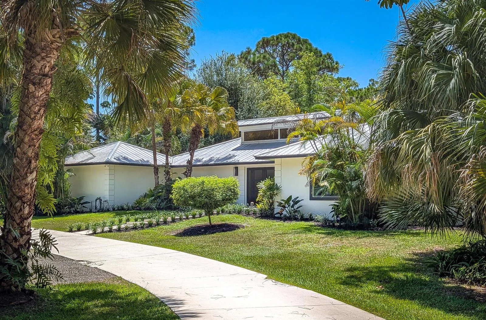 8166 150th Court N, Palm Beach Gardens, FL 33418