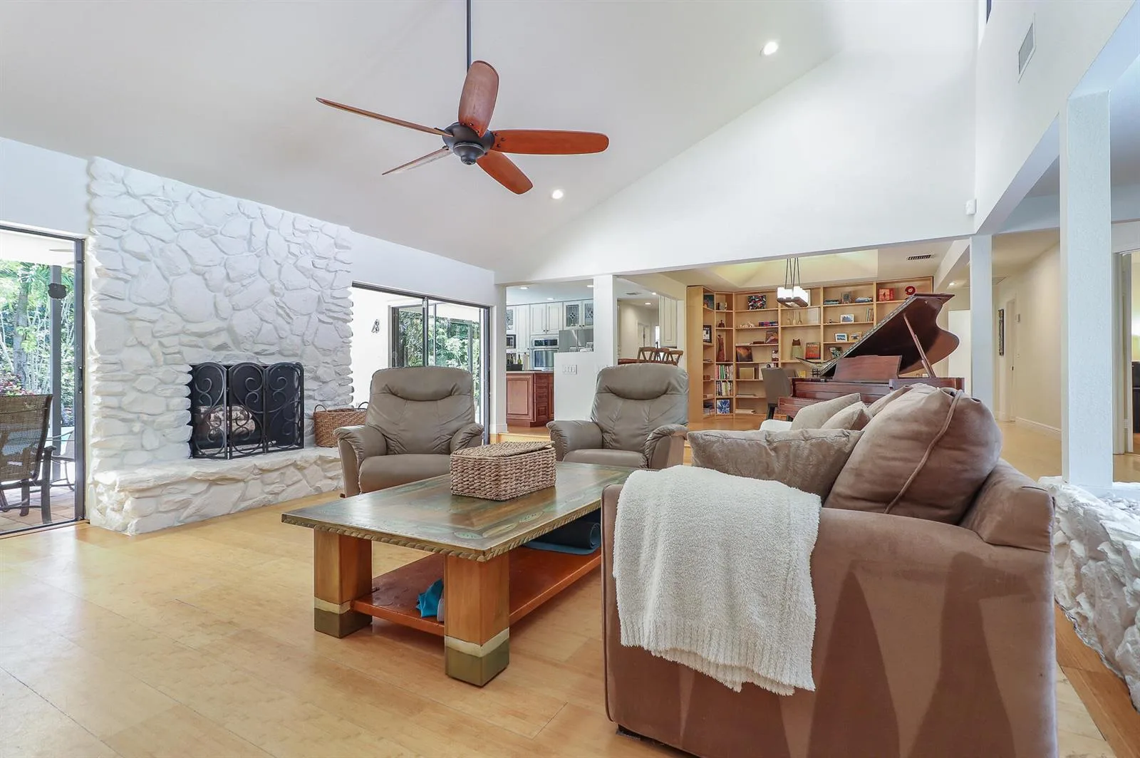 8166 150th Court N, Palm Beach Gardens, FL 33418 photo 9