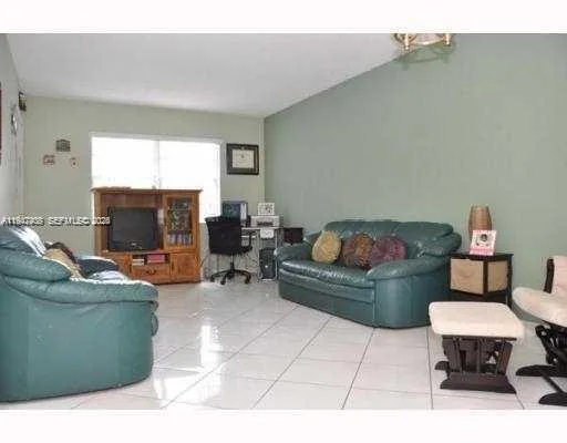 13101 Memorial Hwy 219 Hwy # 219, North Miami, FL 33161 photo 4