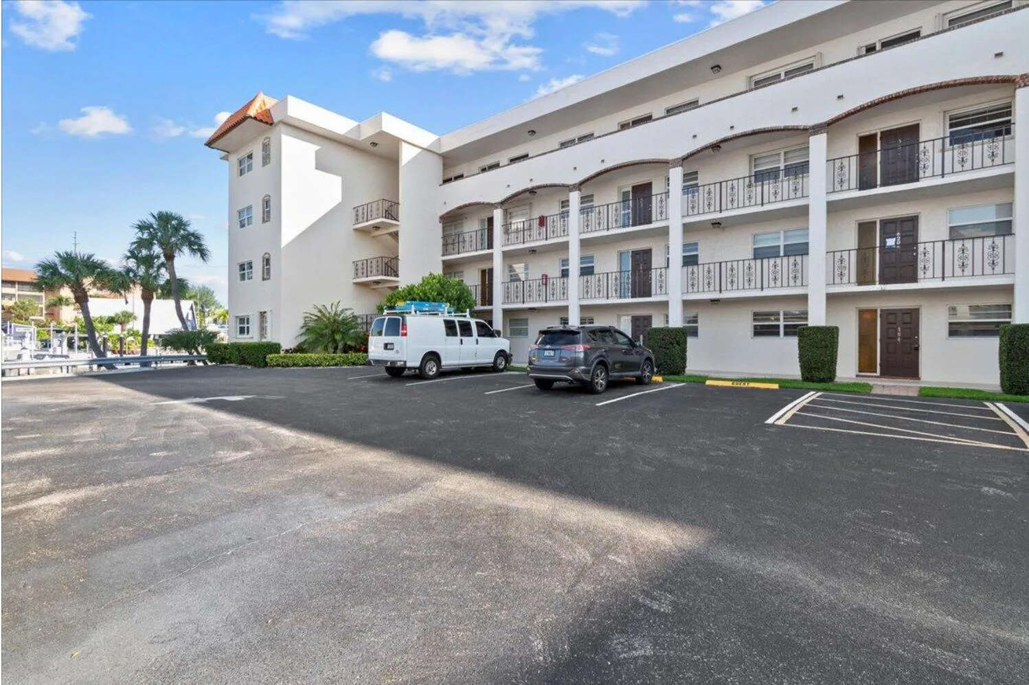 20 YACHT CLUB Drive # 104, North Palm Beach, FL 33408 photo 2